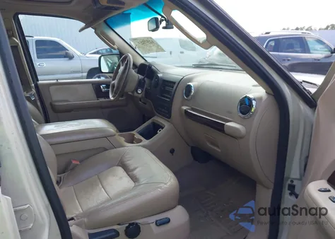 2006 Ford Expedition Limited z USA, uszkodzony, nr VIN 1FMFU19526LA02922